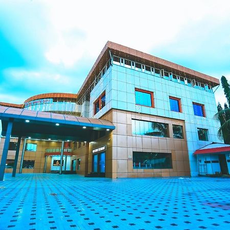Hotel White City North Paravur Екстериор снимка