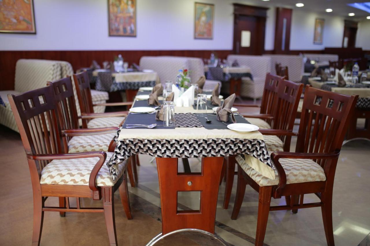 Hotel White City North Paravur Екстериор снимка